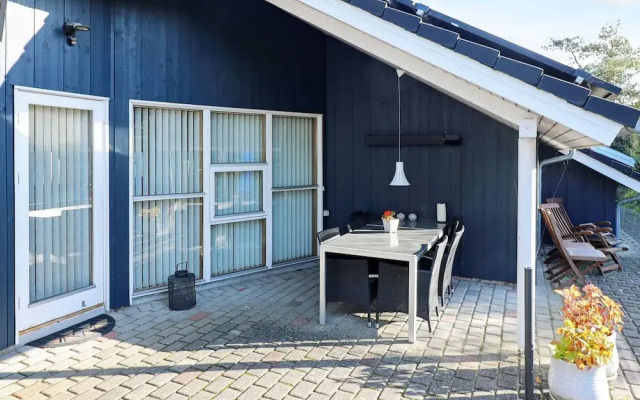 10 Person Holiday Home in Hadsund