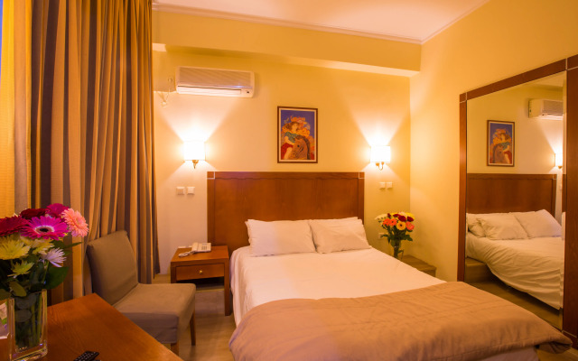 Marina Hotel 