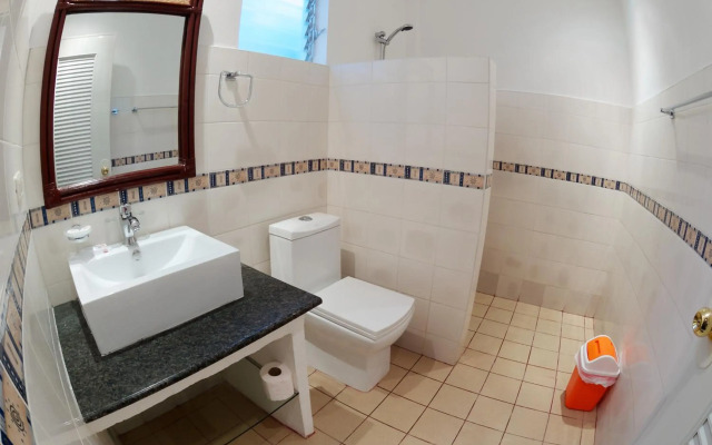 Alona Vida Beach Resort