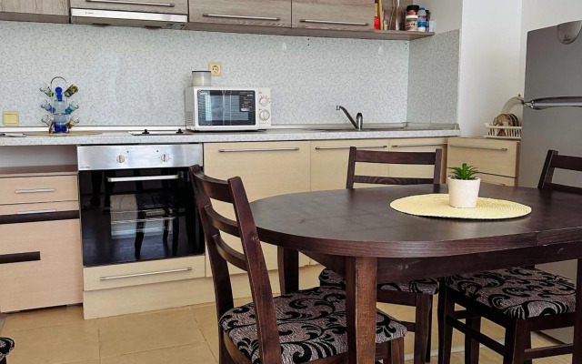 Apartment #1 - Sunshine and Love