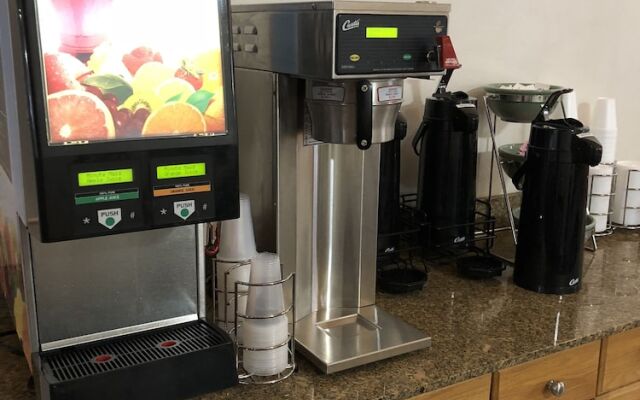 Windcrest Inn and Suites