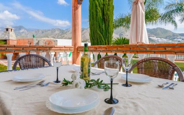 Villa Pastora Nerja by Ruralidays