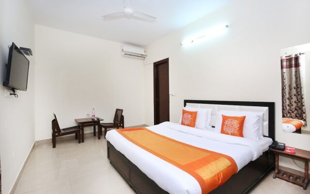 OYO 10377 Hotel Tango