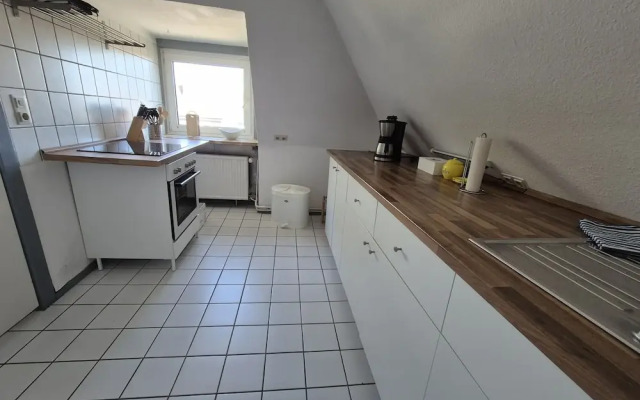 bed & Kitchen