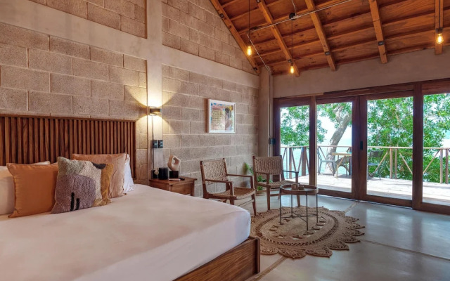 Tokipa at Punta Sayulita