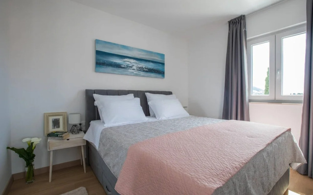 Apartment Navis