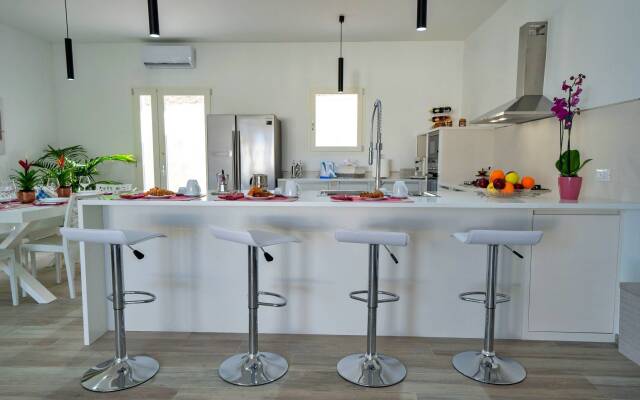 Villa Gargasole - Eleganza e Comfort con Piscina Privata