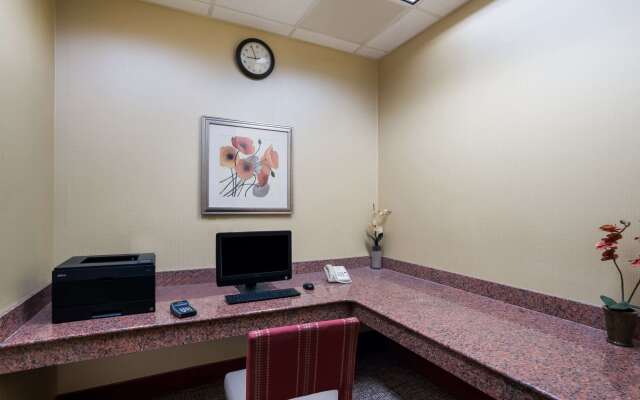 Comfort Suites Suffolk - Chesapeake