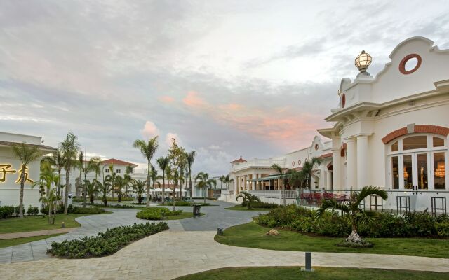 Azul Beach Resort Punta Cana , By Karisma