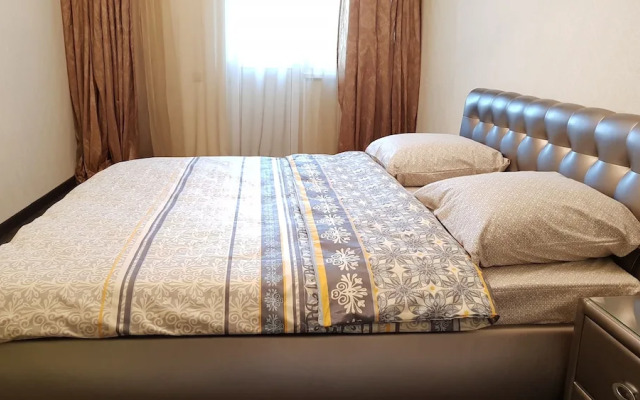 DeLuxe Apartment Akademika Yangelya 2