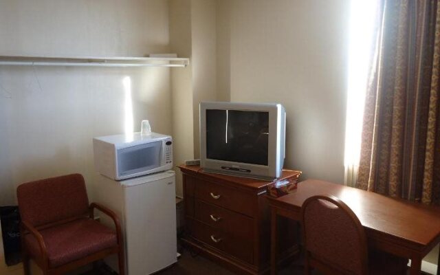 Canadiana Motel