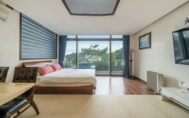 Ganghwado Happyvilly Pension
