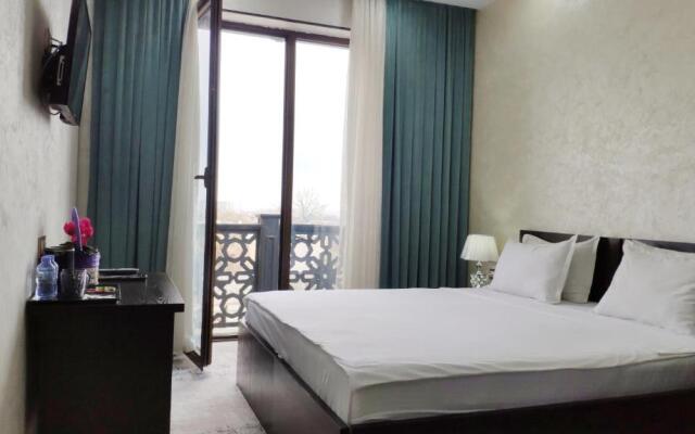 G'ayrat Hoji Ota Hotel