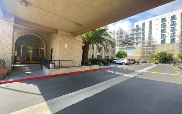 Portside Inn & Suites
