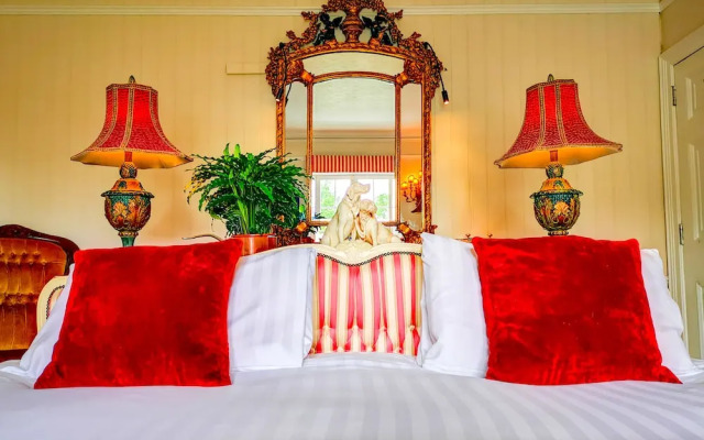 Cedar House Boutique B&B