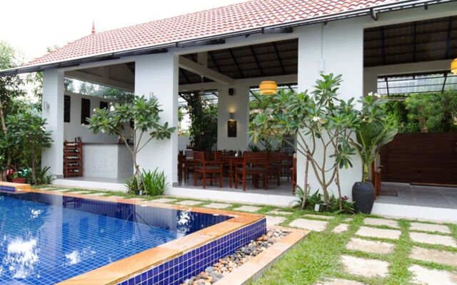 RelaxOn Boutique Villa Hotel