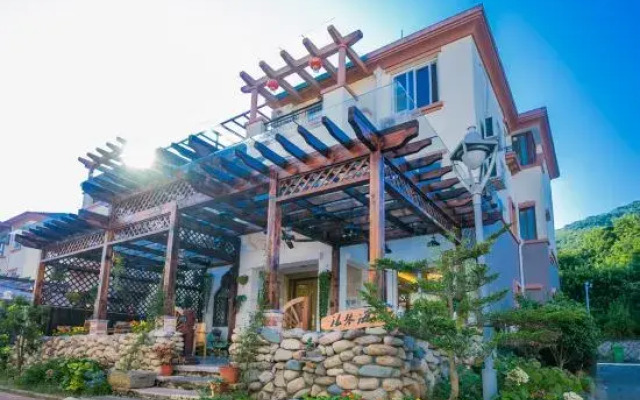Zhujiajian Longqinhai Holiday Homestay