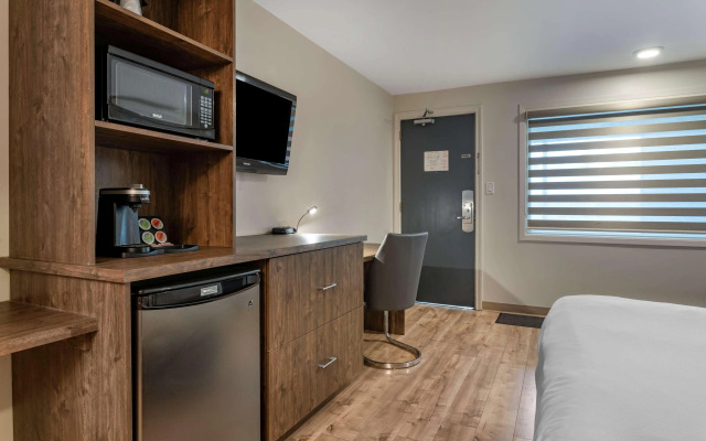 Danny’s Hotel Suites, SureStay Collection by Best Western