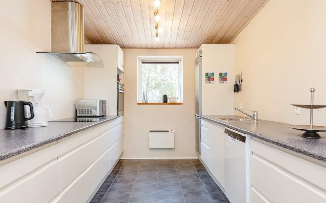 10 Person Holiday Home in Hadsund