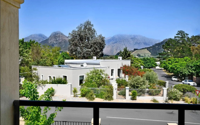 Small Wonder Guest Villa With Private Pool
