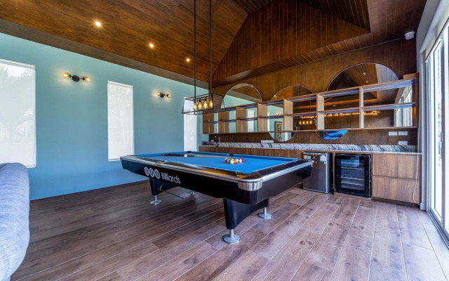 Luxury 7 Bedroom Pool Villa - WL67