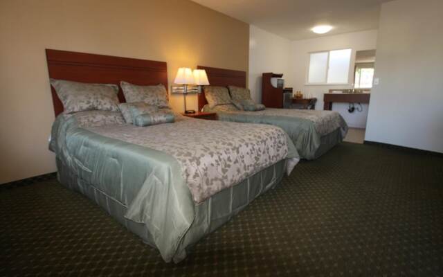 Redwood Inn