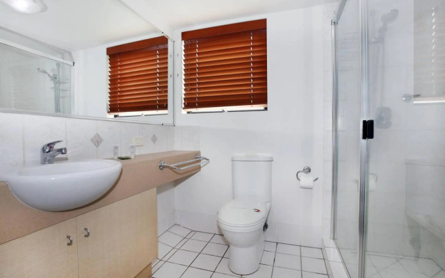 Unit 4 'Beaumont Sur Mer', Coolum Beach