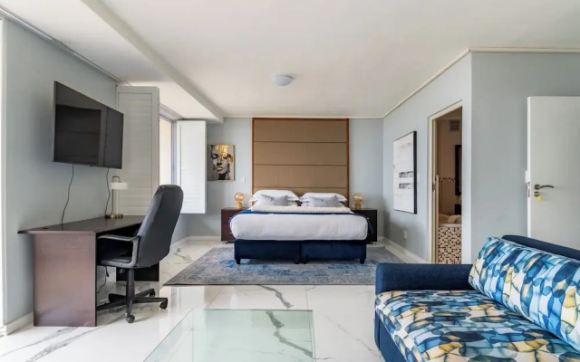 Lagoon Shoreline Penthouse