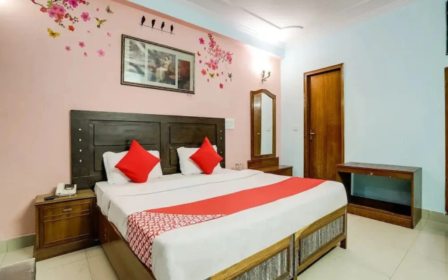 Golden Deluxe – Guest Rooms – Delhi
