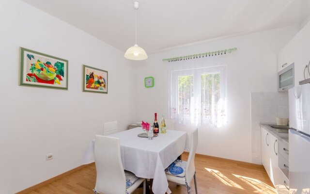 Apartments Jakov