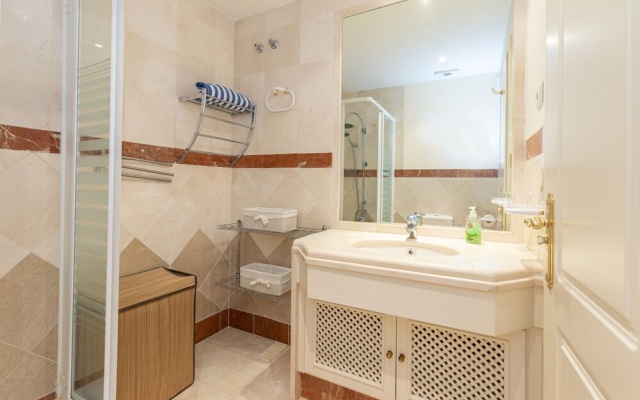 Elviria Luxury Beach Side Sleep 6