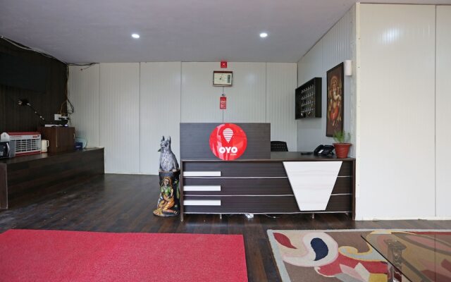 OYO 7024 Hotel Vakratunda