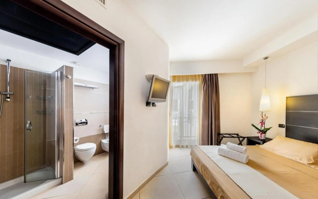 Sunny Day Club Hotel