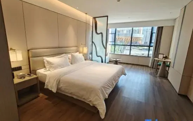 Maximin Hotel