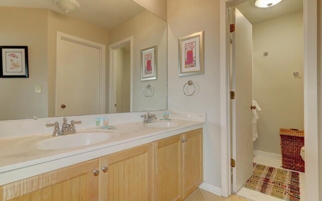 411 Summerhouse Villa