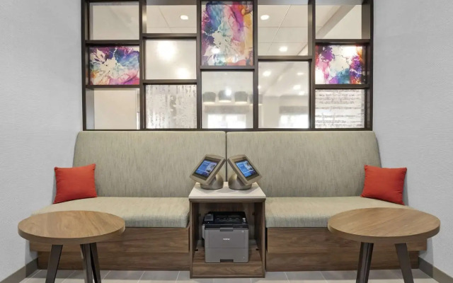 Hampton Inn By Hilton Cornwall