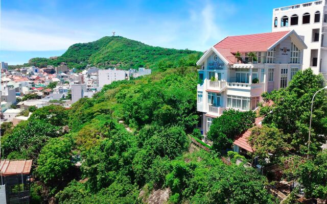 The Wind Resort - Tropical Hillside Escape