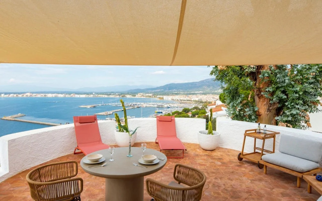 Castell Mar 1010 in Roses