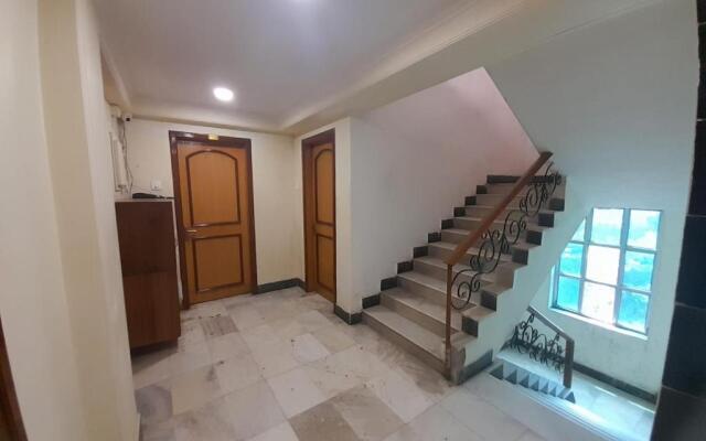 Raja Hotel
