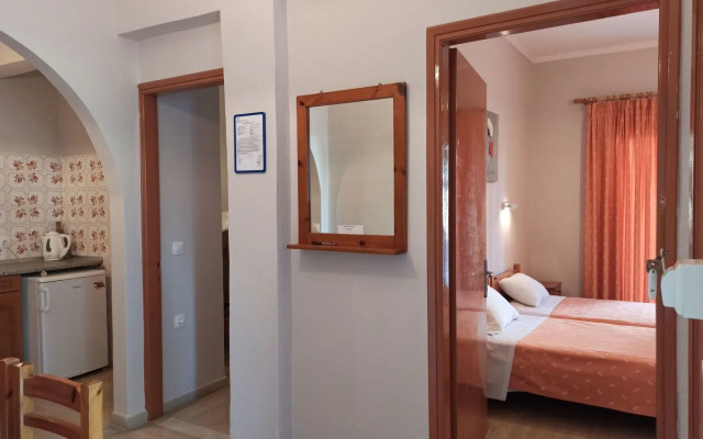 Dionisos Apartments