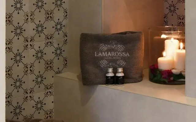 Lamarossa Trulli & Suites