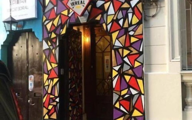 Hostal Irreal