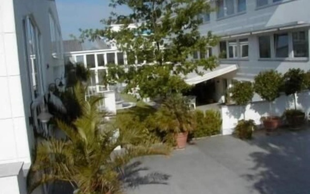 Lindemann Hotel