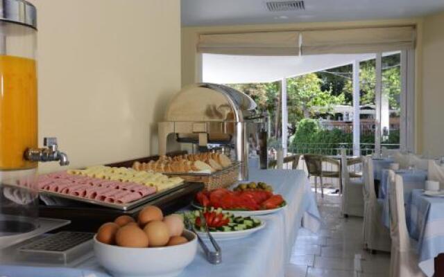 Aktaion Hotel