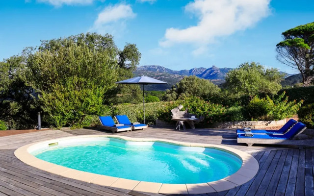 Villa Amelie With 2 Bedrooms and 2 Bathrooms