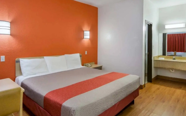 Americas Best Value Inn & Suites Humble