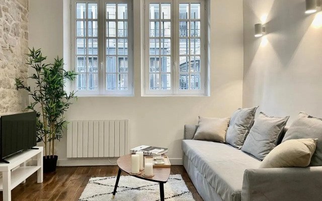 1599 - Stunning studio in Le Marais