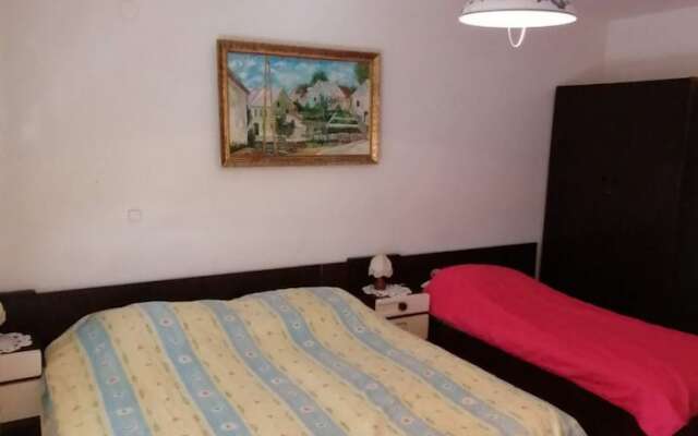 Olgi - Free Parking - A4