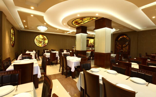 New Nairi Hotel