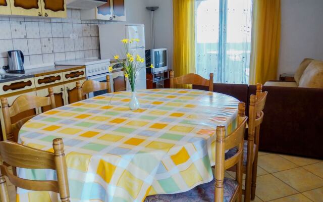 Beautiful Coastline View Apartment a4